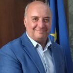 Catanzaro, Critelli (Genesi): Su commercio serve strategia, non interventi a compartimenti stagni. Peccato, va aggiunto, per politica sempre la stessa e con medesimi capi che danno le carte da anni! Che vuoi cambi, allora…