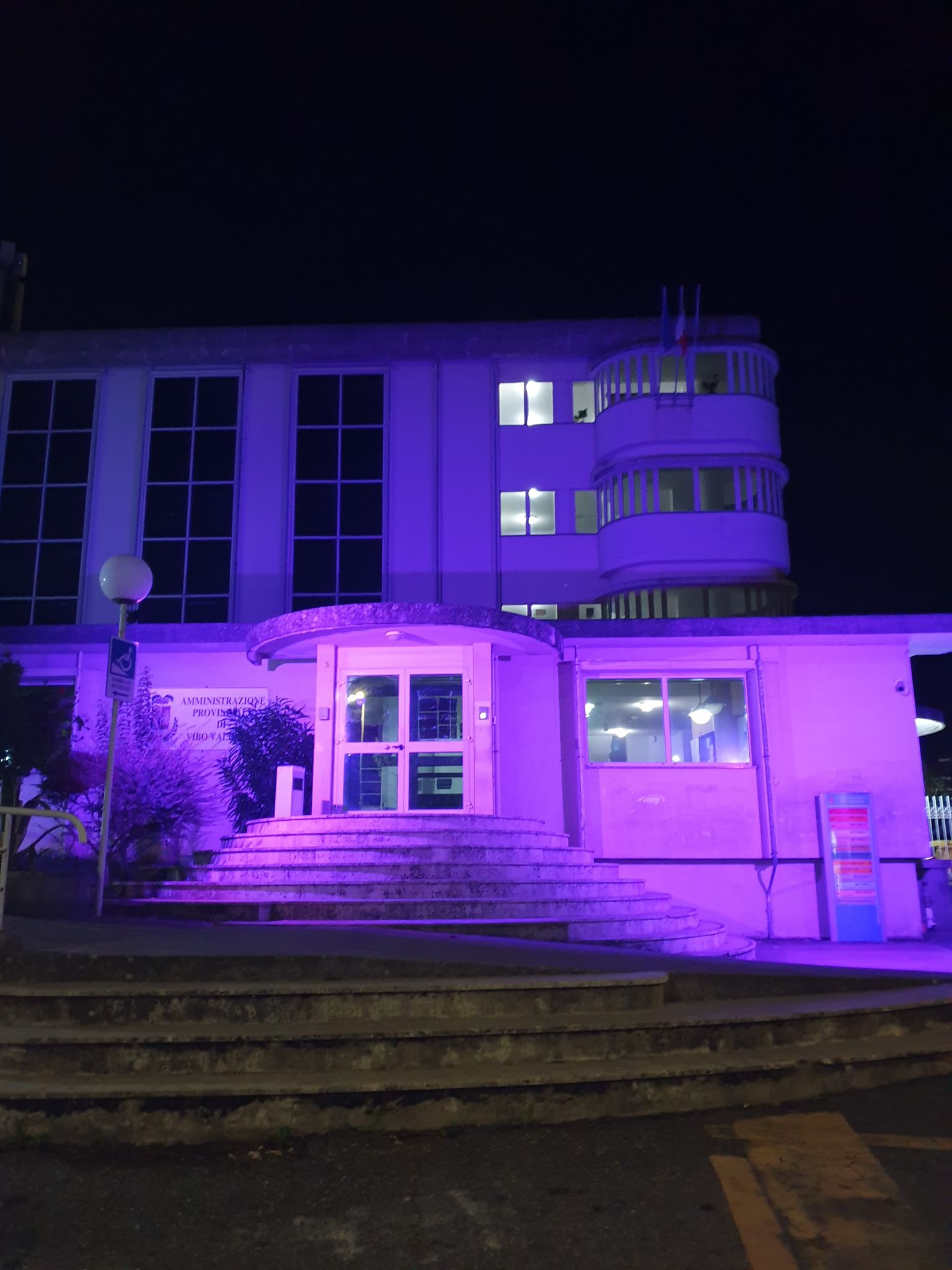 Provincia Vibo illuminata di viola per Giornata mondiale Alzheimer