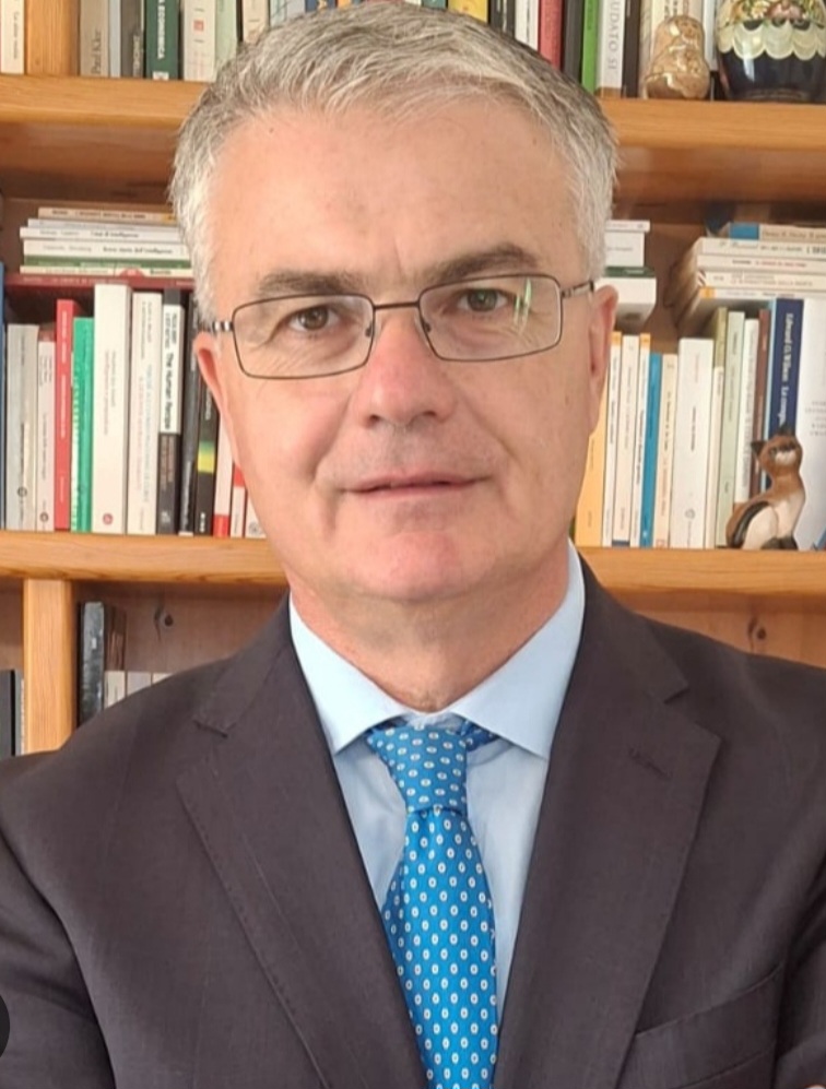 Il prof Vittorio Daniele