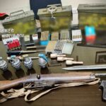 Zungri (Vv), 77enne trovato da carabinieri con piccolo arsenale in casa: pistole, fucili, bombe e altre armi da guerra