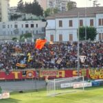 Catanzaro, da De Nobili: “equivoco” Buccolieri contro Fi: Fin quando ci siamo “noi” tutti per bene città e Aquile. Ma Greg, “noi” sta per Costanzao M., Procopi, Serò, Lostumbo più 5. Allora devi dire fin quando ci sono “loro”, di Fi e… dintorni!